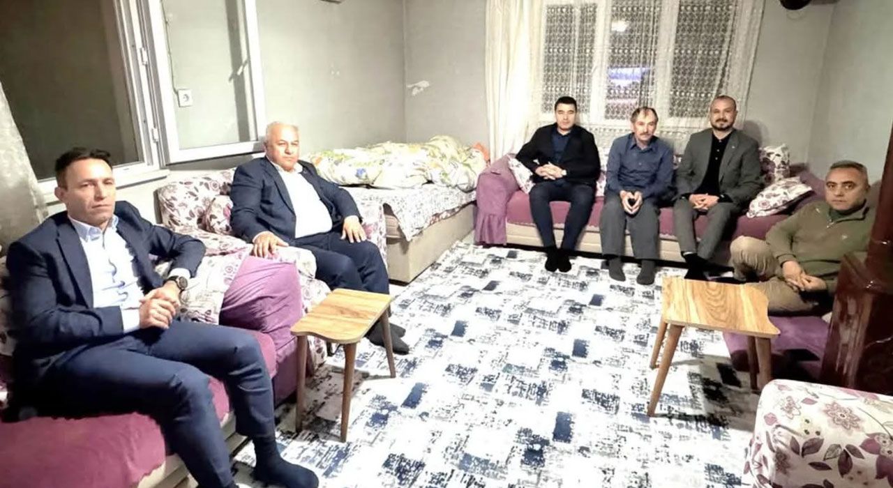 Protokol Üyeleri İftarda Vatandaşlarla Buluştu