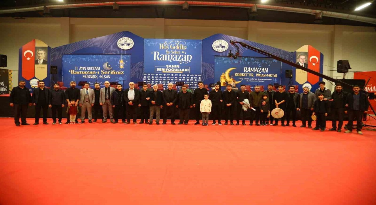 Ramazan etkinliklerinde Darül Hazen tasavvuf topluluğu sahne aldı