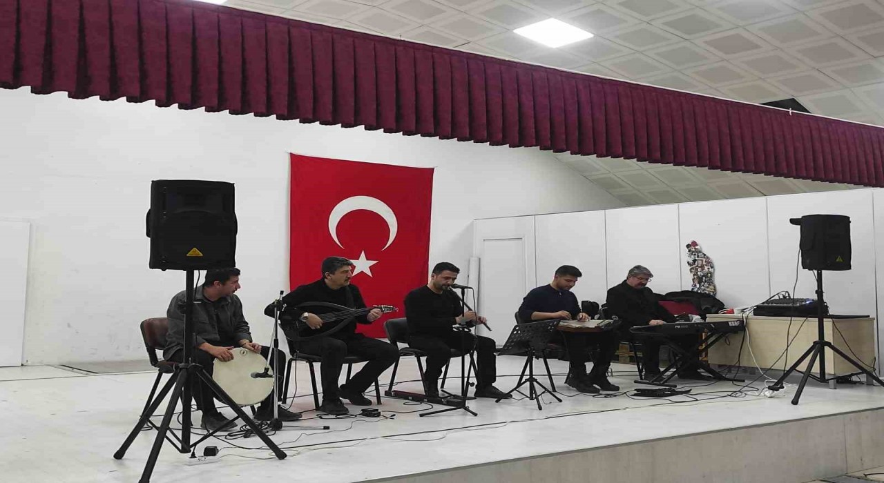 Ramazana özel tasavvuf müziği konseri yoğun ilgi gördü