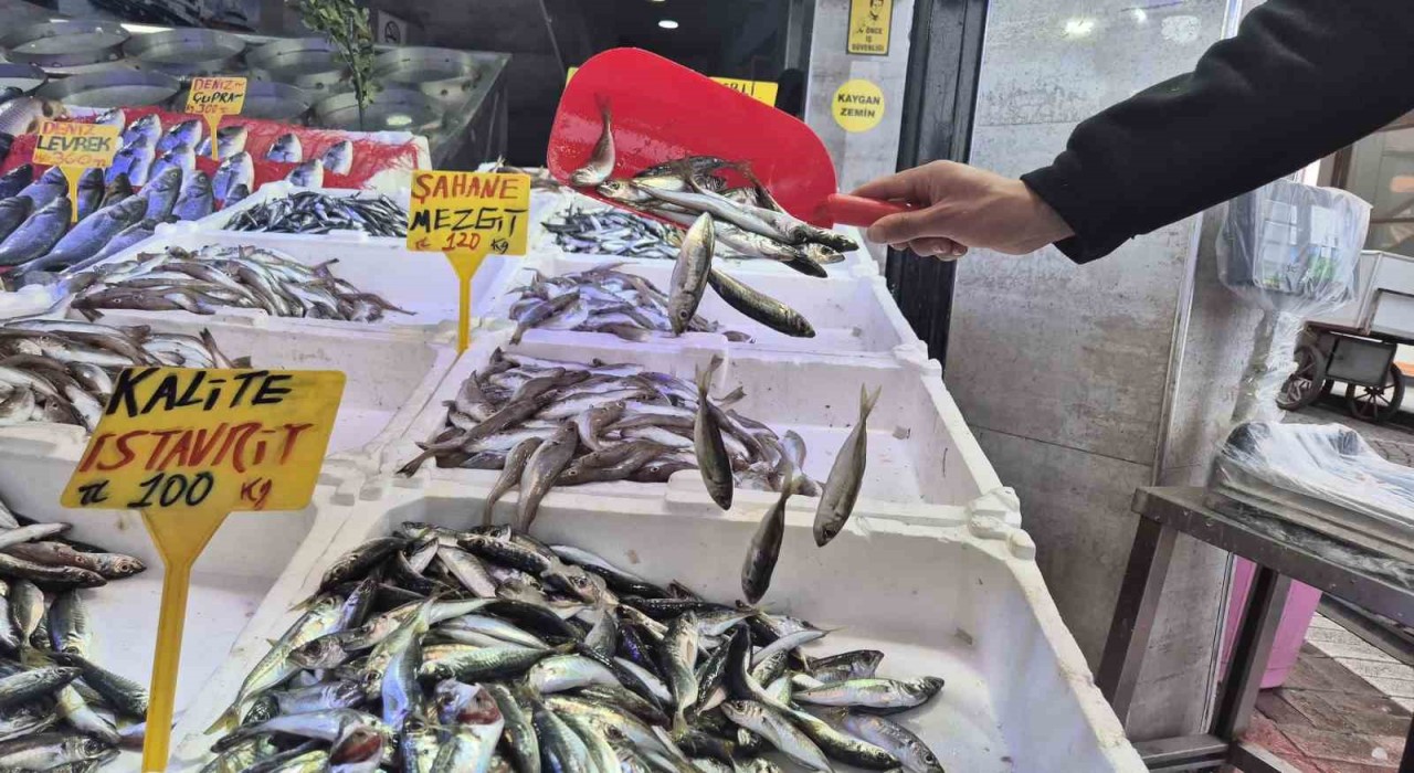 Ramazanda balık tezgahlarında sakinlik