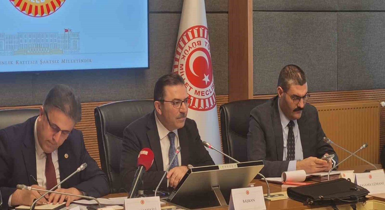 Rehberlik ve Teftiş Başkanı Aktürk: Yangın merdivenlerine ulaşımı sağlayan kaçış yolu kapılarının yangına dayanıklı olmadığı anlaşıldı