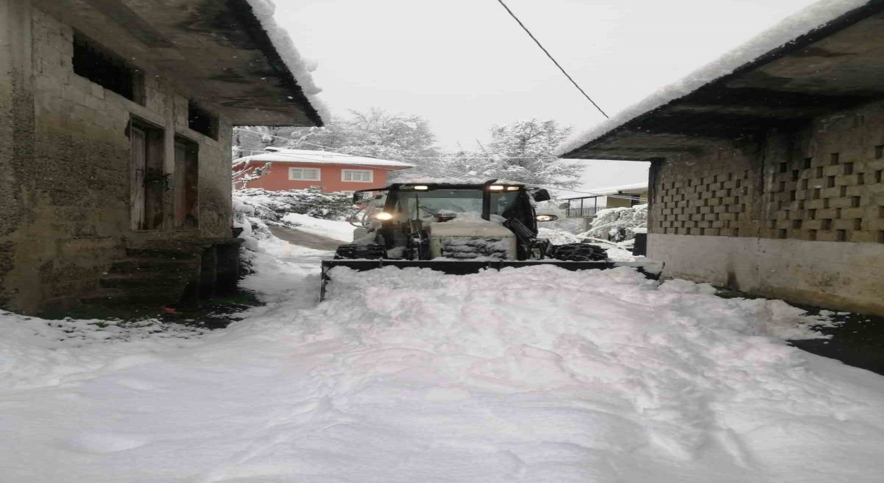 Rizede 60 köy yolu ulaşıma kapandı