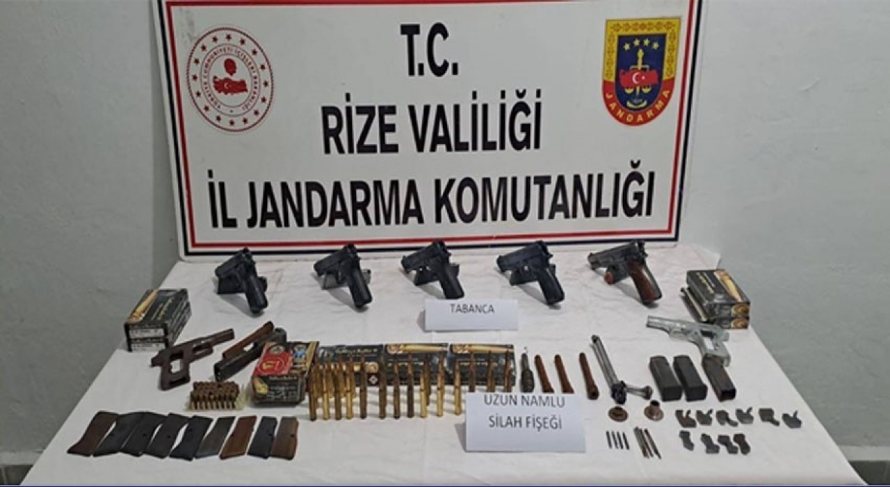 Rizede kaçak silah operasyonu: 2 gözaltı