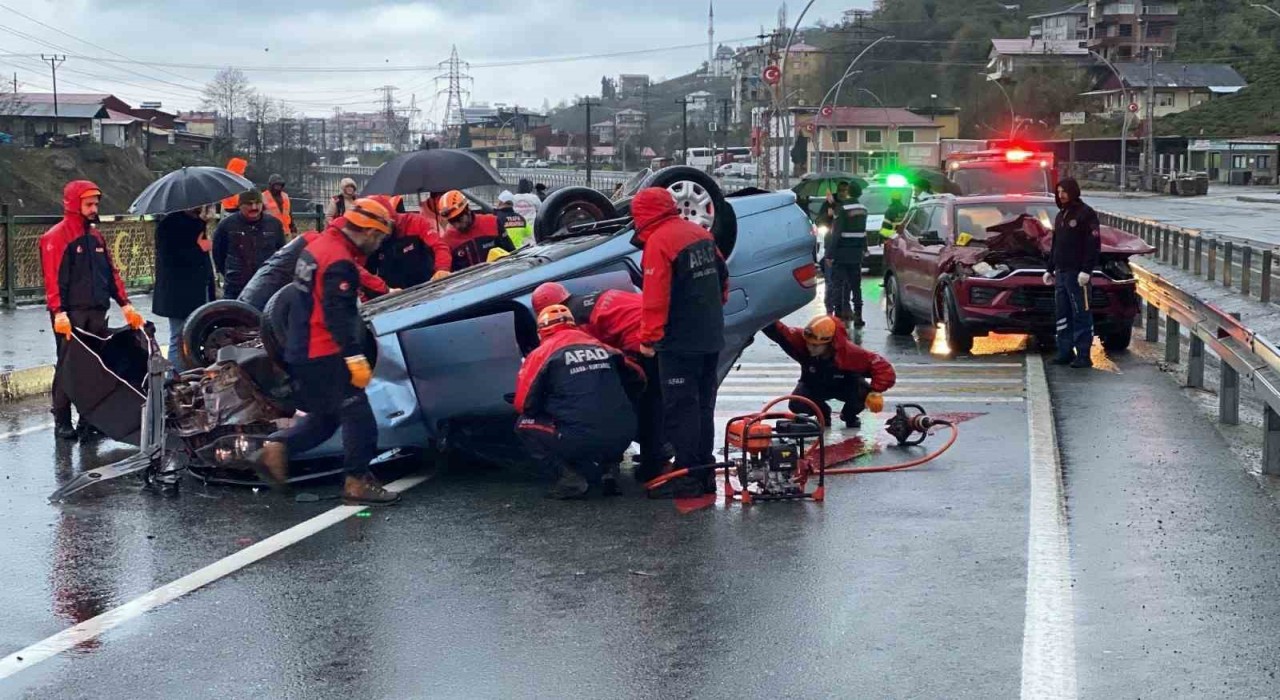 Rizede otomobil ile cip çarpıştı: 1 ölü