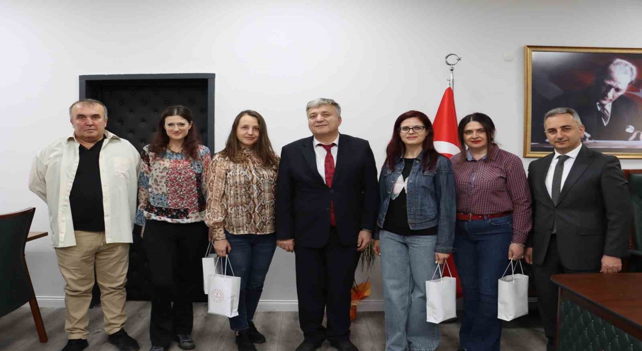 Romanyalı öğretmenler, Millî Eğitim Müdürü Bozkanı ziyaret etti
