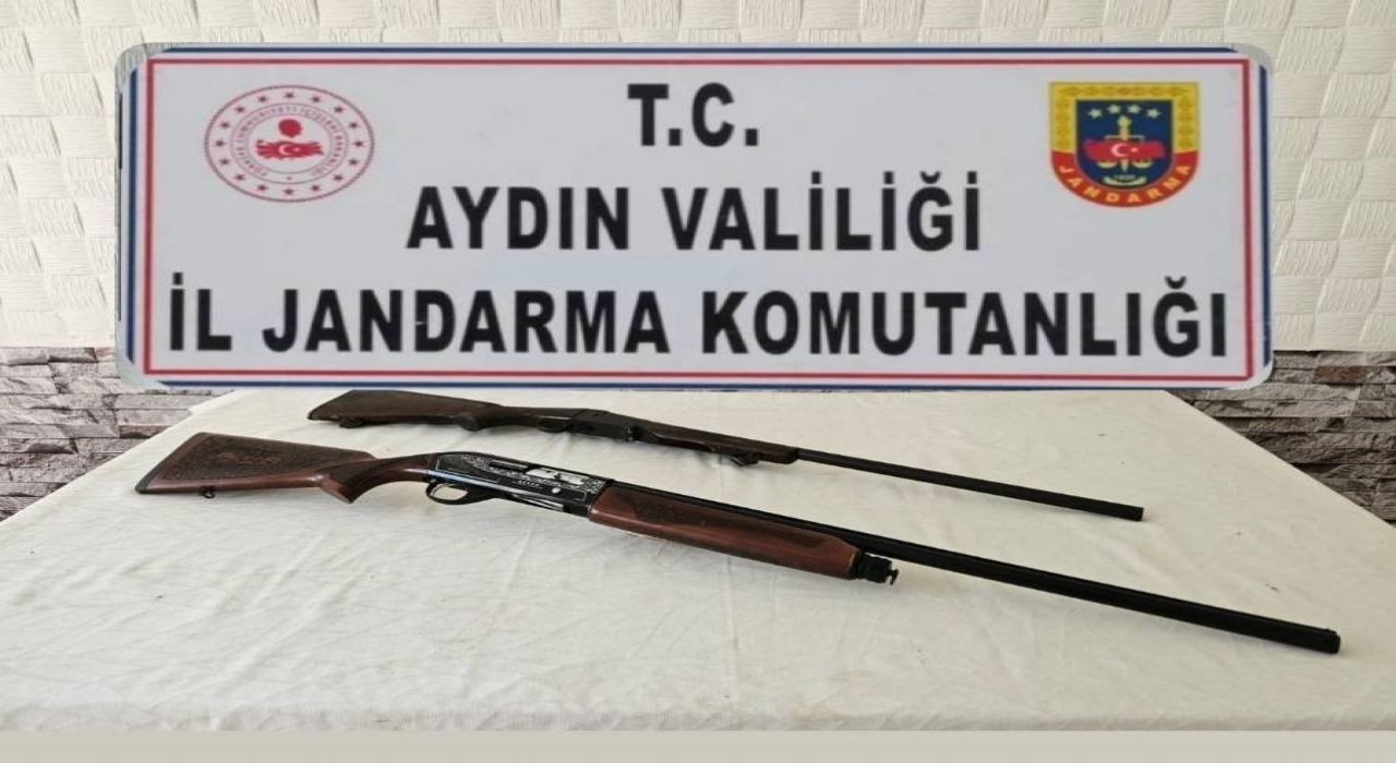 Ruhsatsız silahlarıyla yakalandı