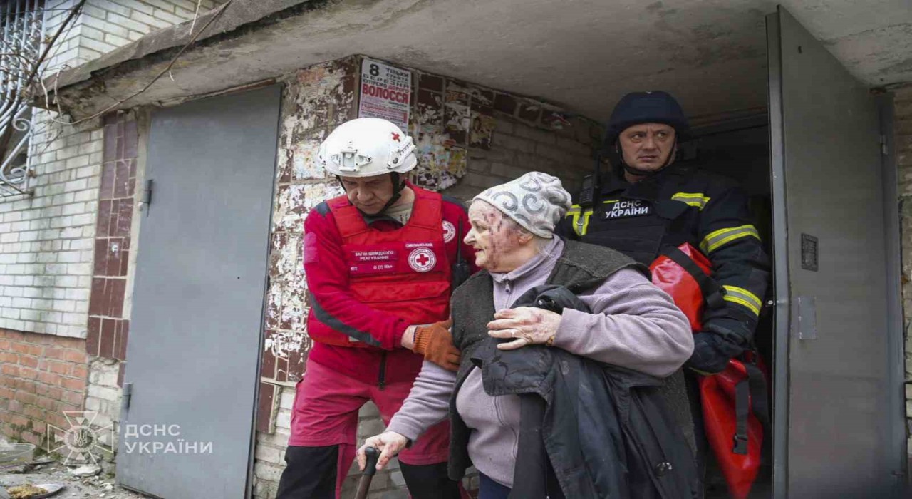 Rusyanın Ukraynaya düzenlediği füze saldırısında yaralı sayısı 74e yükseldi