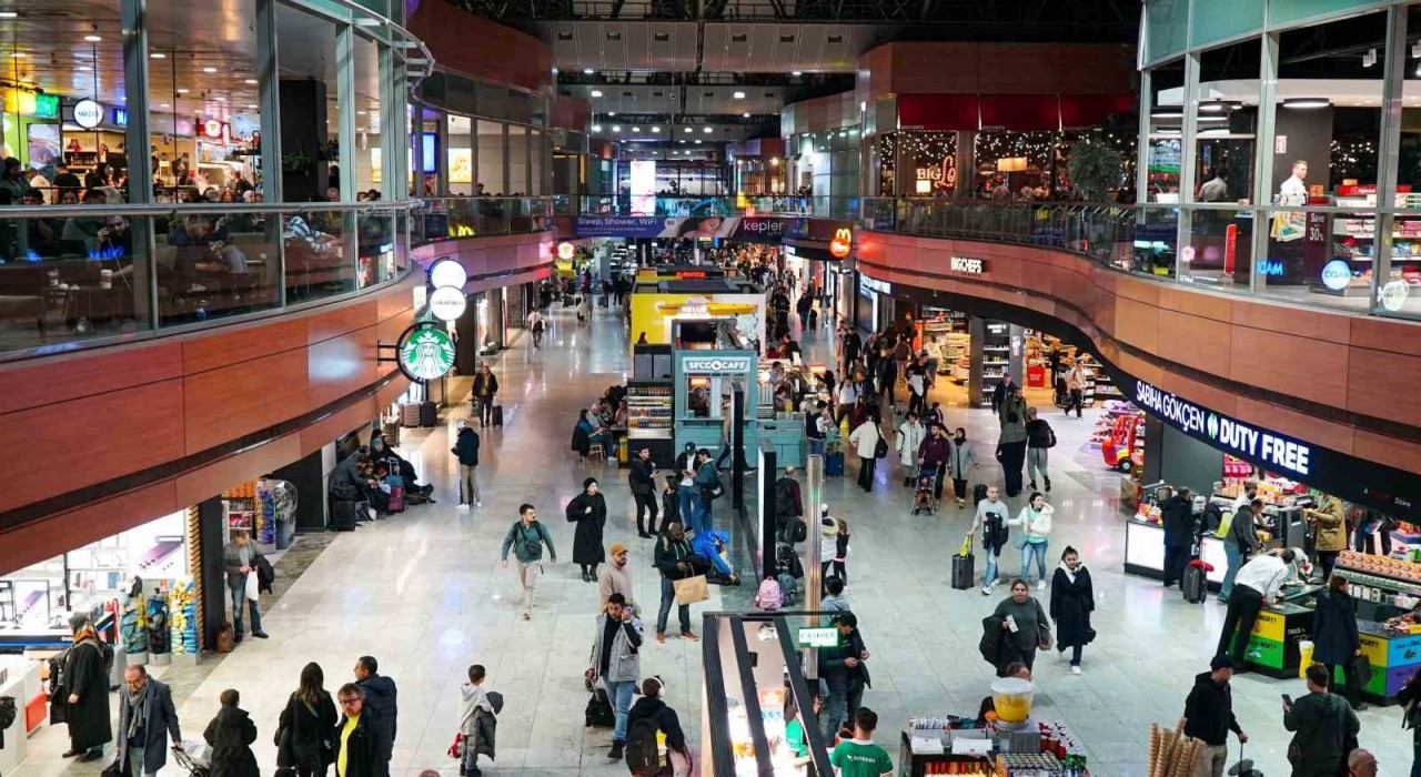 Sabiha Gökçen Havalimanında çifte rekor