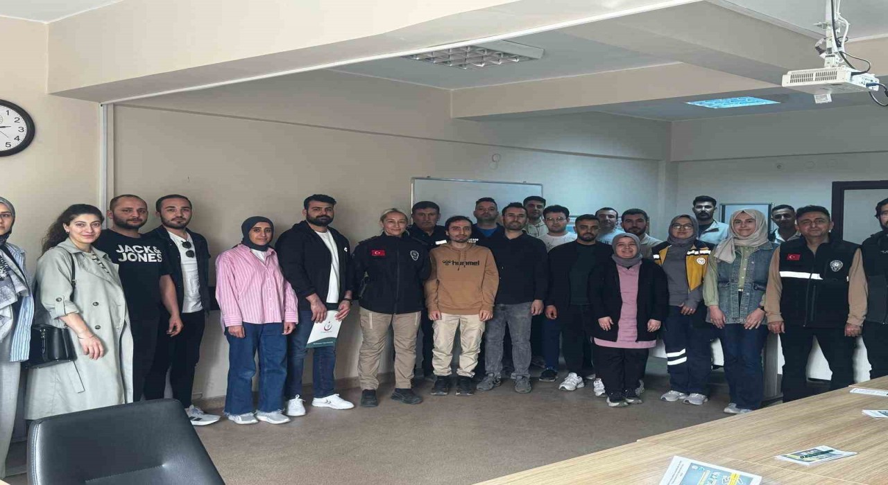 Sağlık personellerine ‘Adli Vakalarda Maddi Delillere Yaklaşım Eğitimi verildi