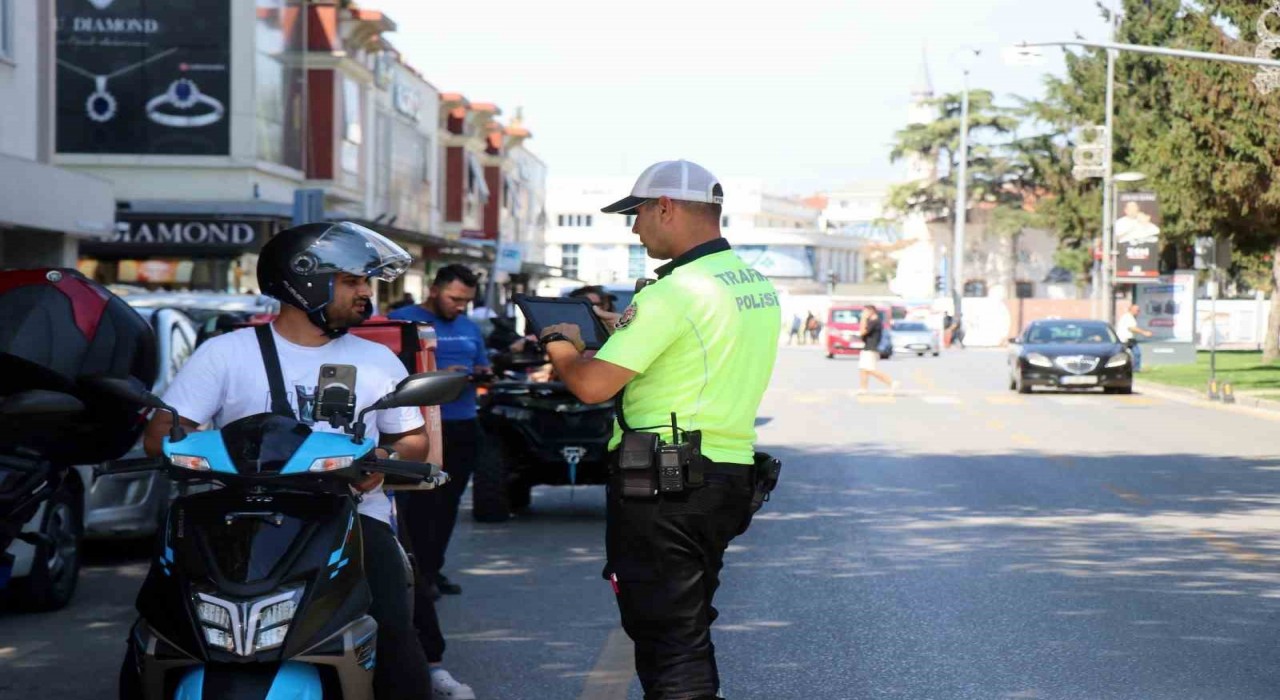 Sakaryada 9 günlük tatilde 3 bin 802 polis ve jandarma görev yapacak