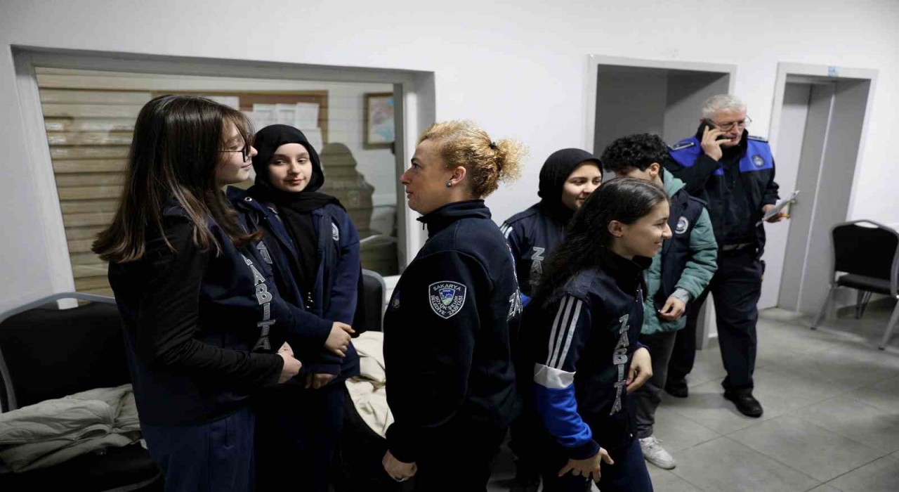 Sakaryada çocuk zabıtalar sahaya indi: Tek tek kontrol edip uyardılar