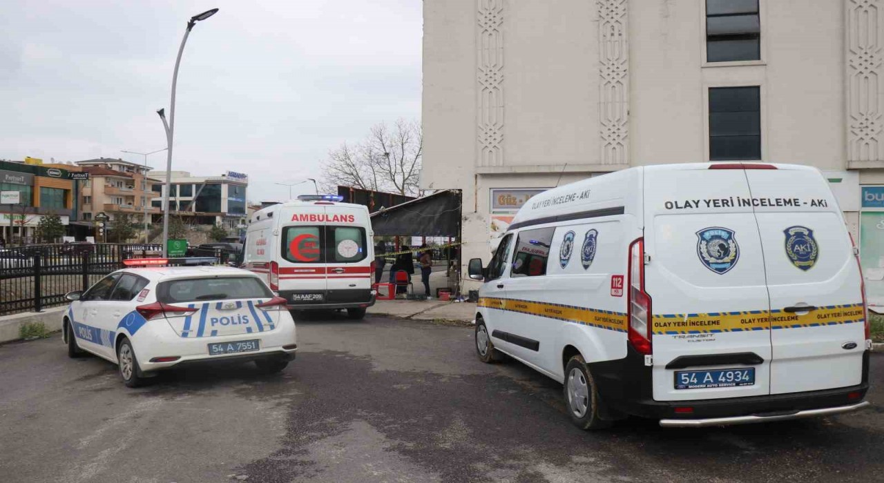 Sakaryada hareketli dakikalar: 1 cinayet işlendi, 2 iş yeri kurşunlandı