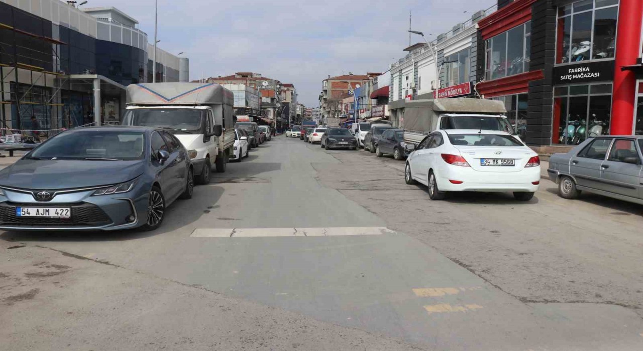Sakaryada Ramazanın ilk gününde sokaklar kısmen boş kaldı