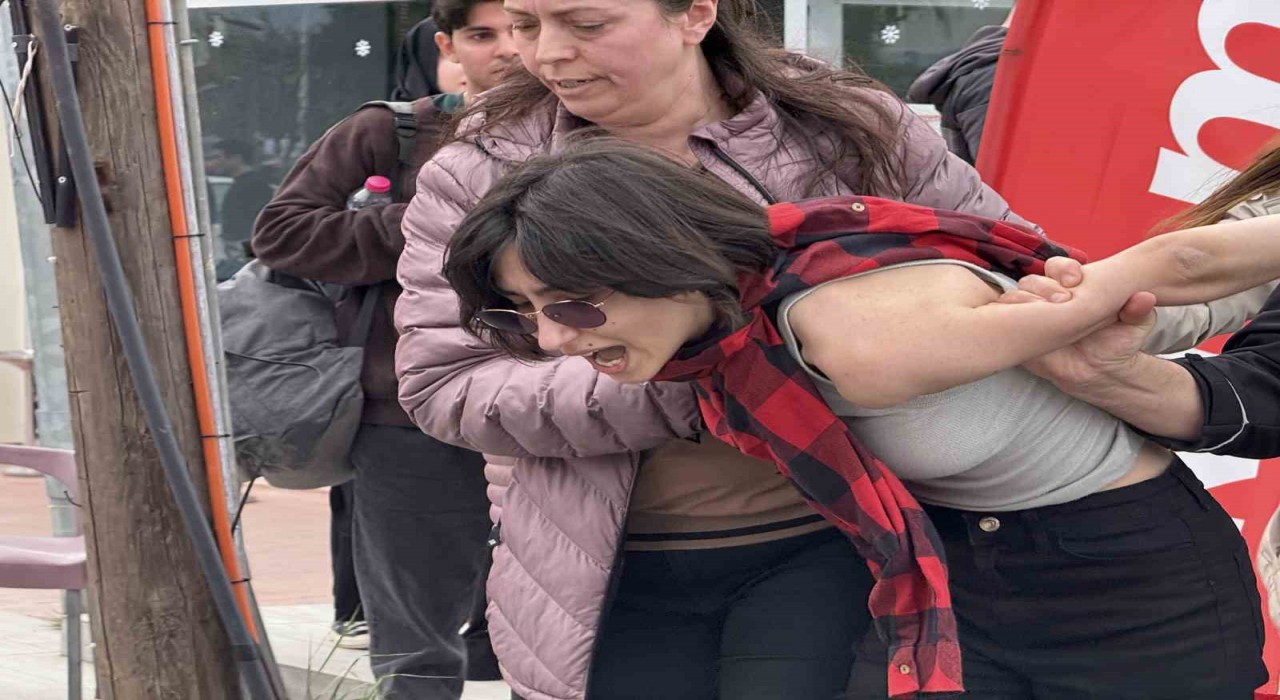 Sakaryadaki izinsiz gösteriye polis müdahalesi