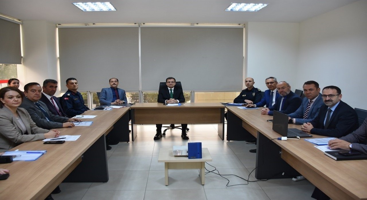 Salihlide kadına yönelik şiddetle mücadele toplantısı yapıldı