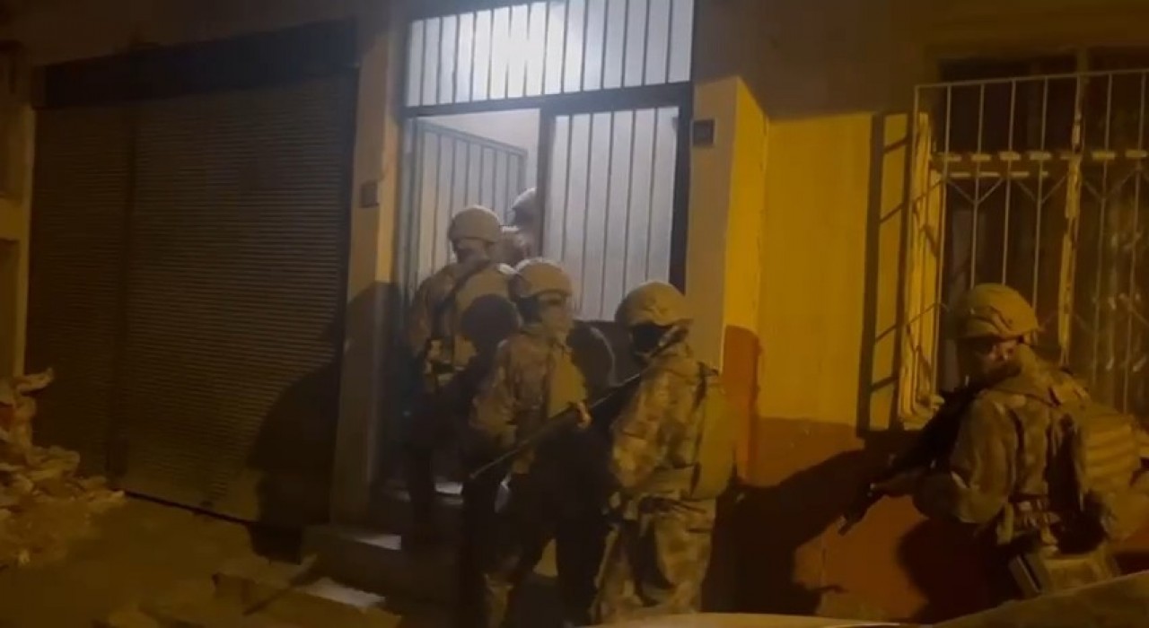 Samsunda zehir tacirlerine özel harekat destekli operasyon: 6 gözaltı