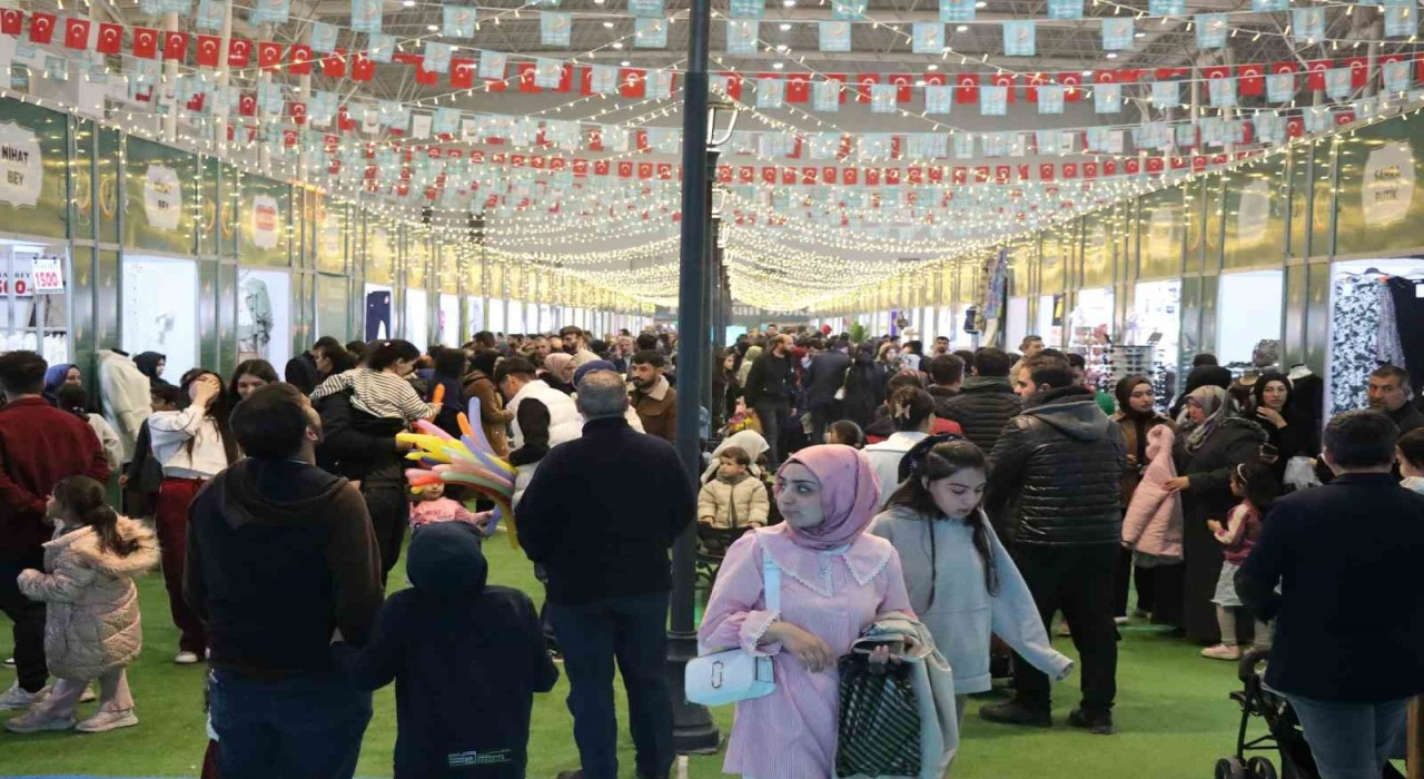 Şanlıurfa Ramazan sokağına yoğun ilgi