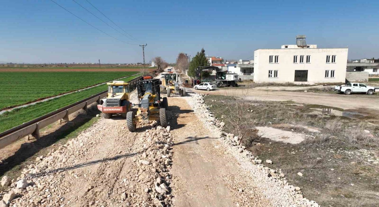 Şanlıurfada 50 mahalleyi kapsayan grup yolunda çalışmalar sürüyor