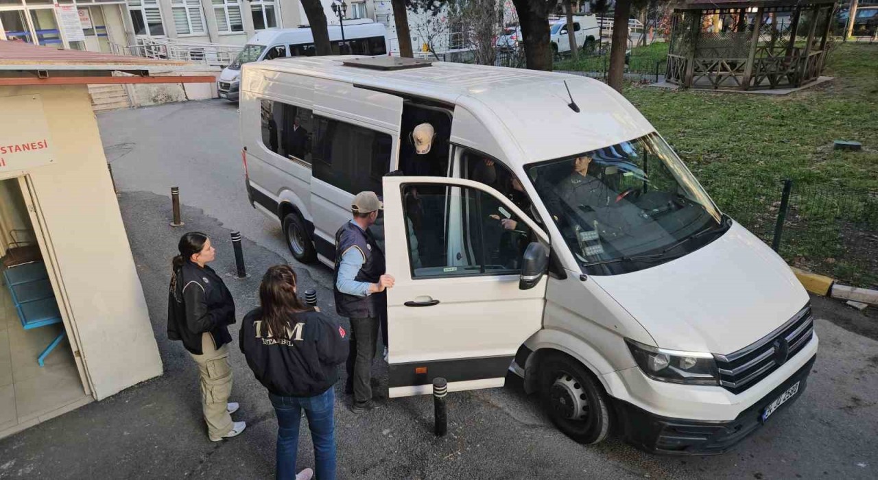 Sarıyer eski Belediye Başkanı Şükrü Gençin de aralarında bulunduğu 34 şüpheli sağlık kontrolü için hastaneye götürüldü