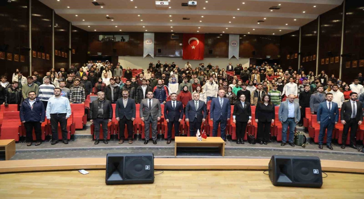 Savunma Sanayii Başkan Yardımcısı Prof. Dr. Hakan Karataş ERÜde konferans verdi