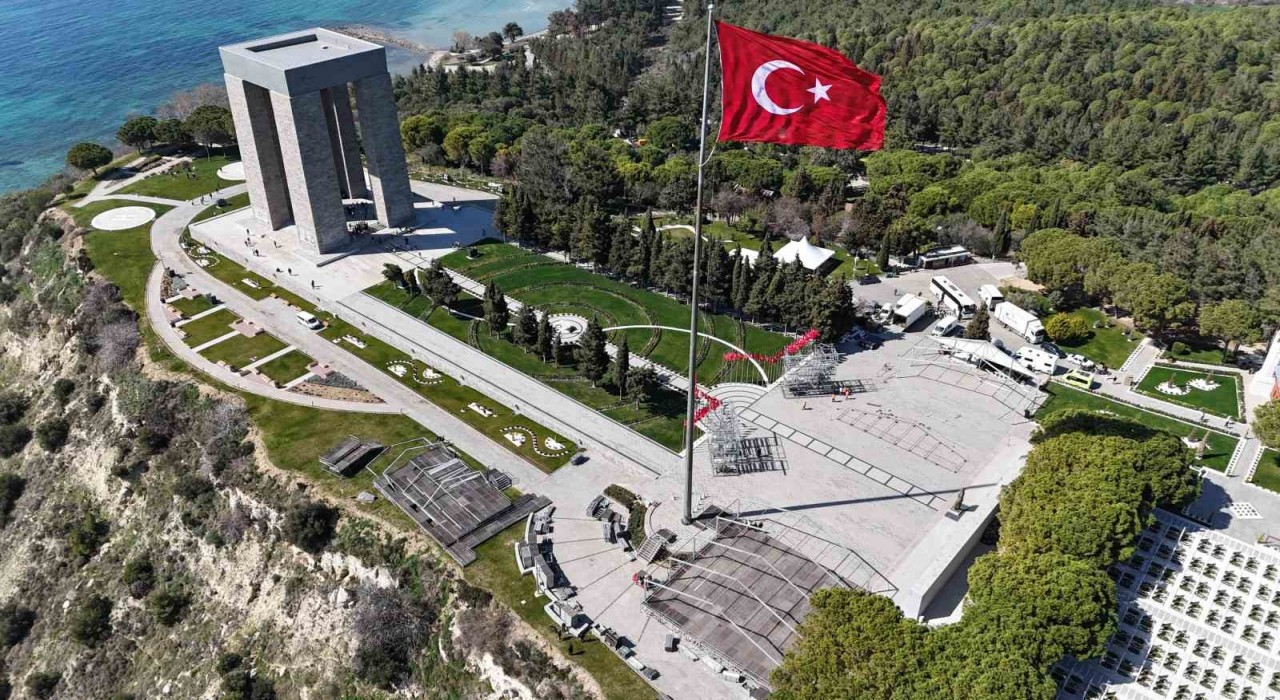 Şehitler Abidesinde 18 Mart tören hazırlıkları devam ediyor