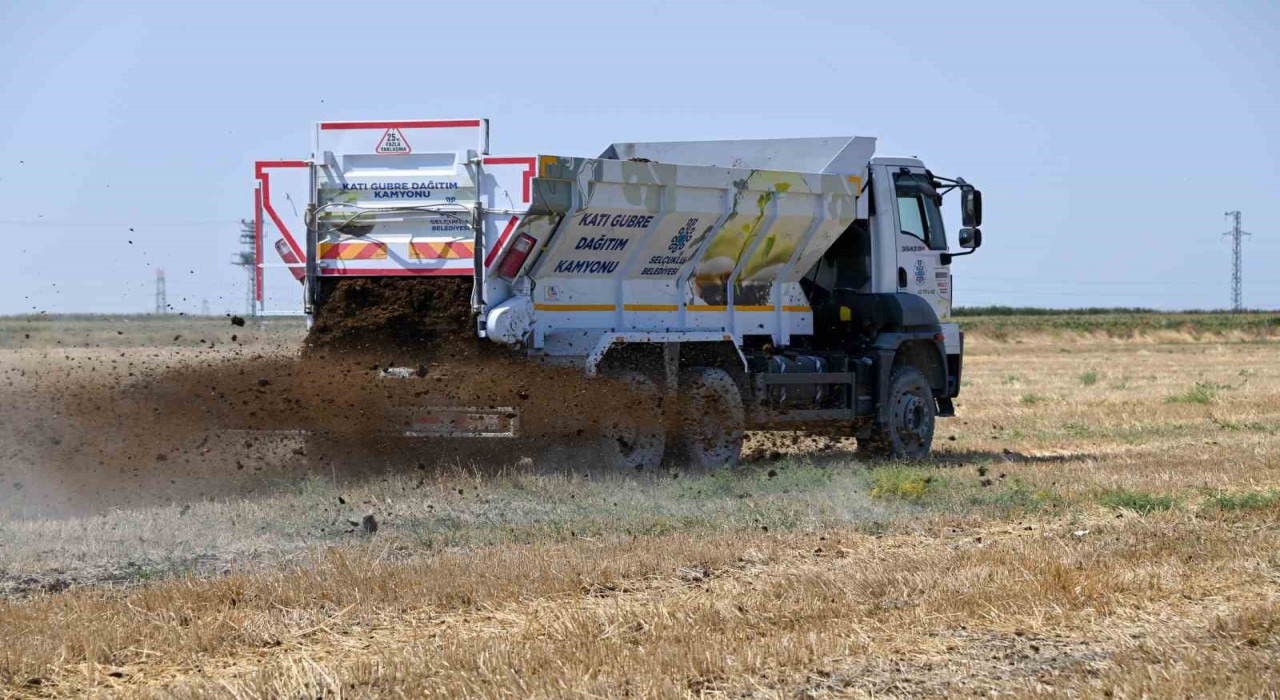 Selçuklu Belediyesi, çiftçilere kolaylık sağlamaya devam ediyor