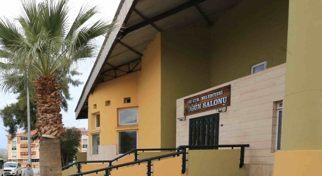 Selçukta belediye sosyal tesisleri yaz sezonuna hazırlanıyor
