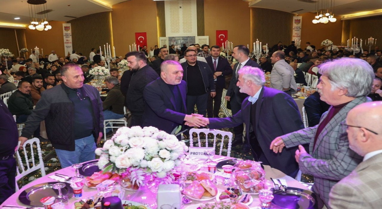 Sincan Belediye Başkanı Ercan, Sincan Şoförler Odası Esnafıyla iftar yaptı