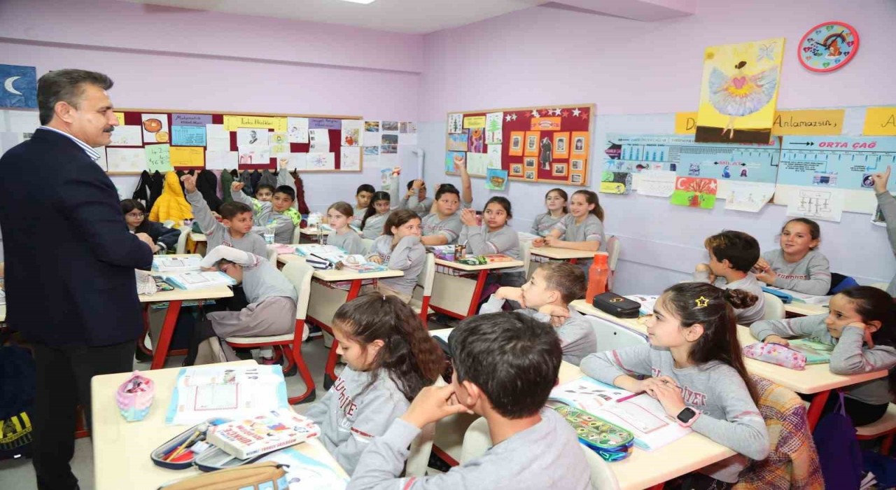 Sınıf başkanı sözünü tuttu, Başkan Kırgözle arkadaşlarını buluşturdu