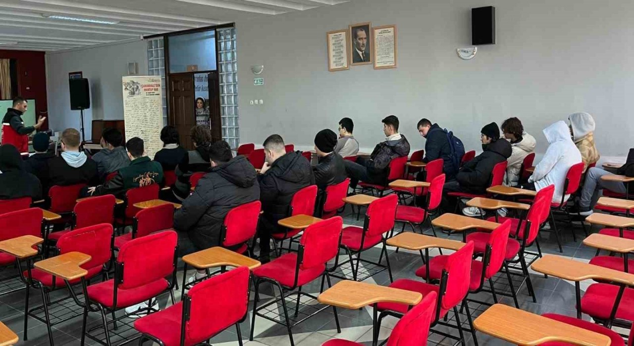 Sinopta lise öğrencilerine kişisel gelişim eğitimi