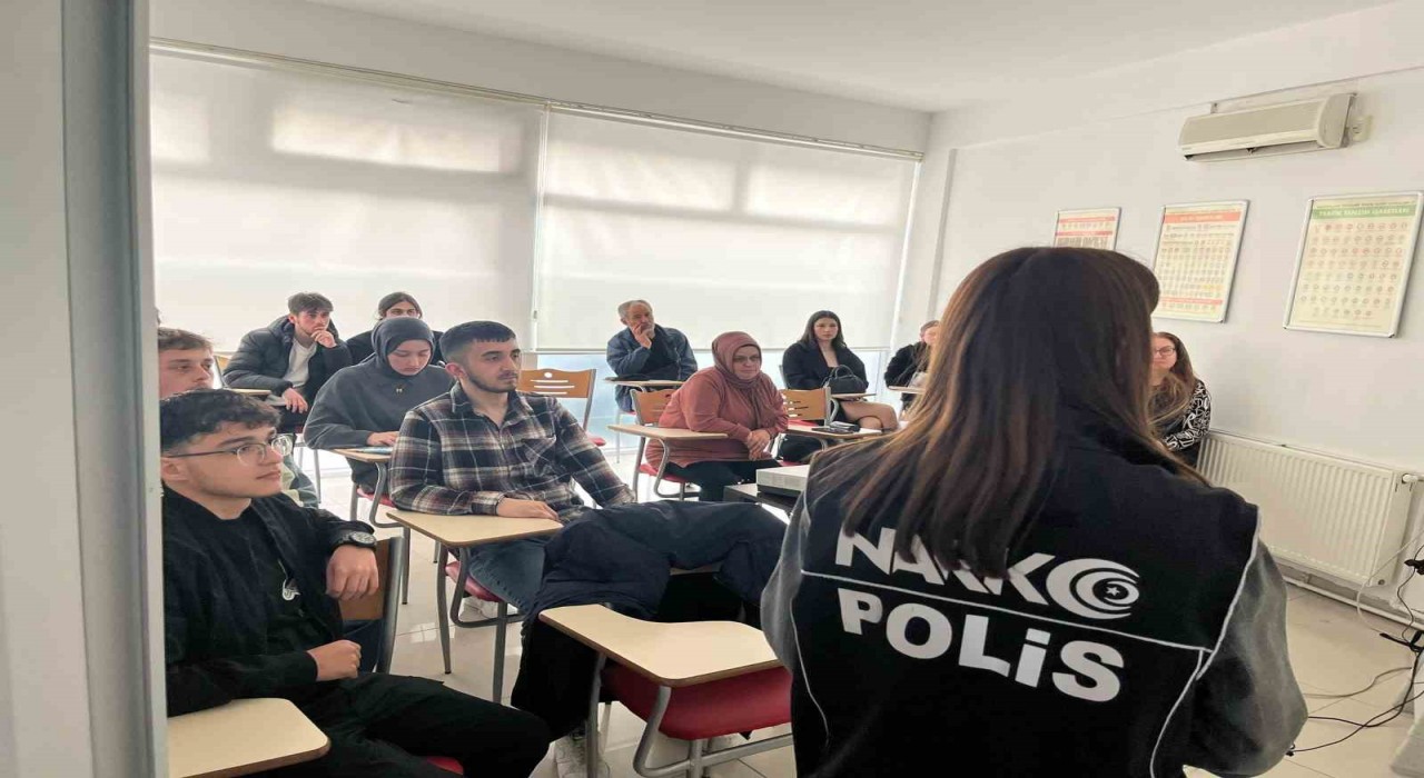 Sinopta sürücü kursu kursiyerlerine narkotik eğitimi
