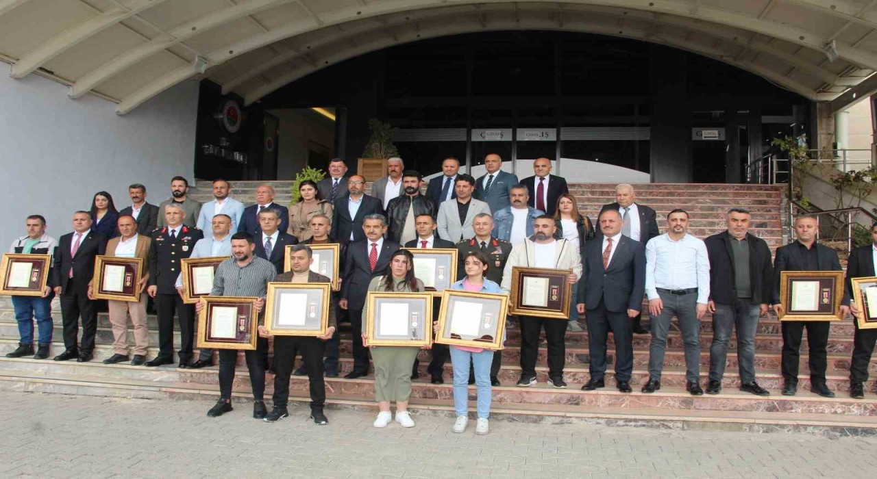 Şırnakta, 15 şehit ailesine devlet övünç madalyası verildi