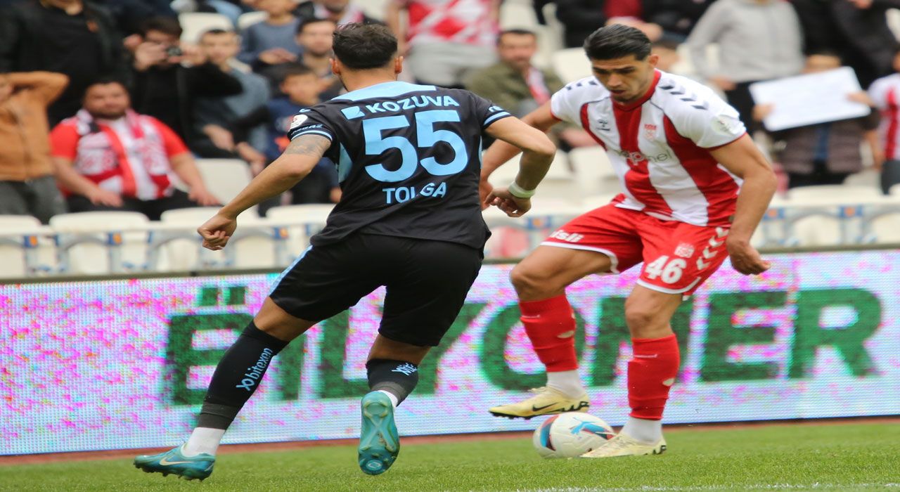 Sivasspor, Adana Demirspor'u Farklı Geçti: 5-1