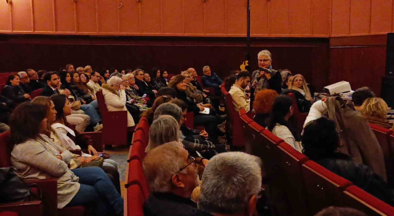 Sökede 8 Mart etkinlikleri Tülay Üstündağ Söyleşisi ile başladı