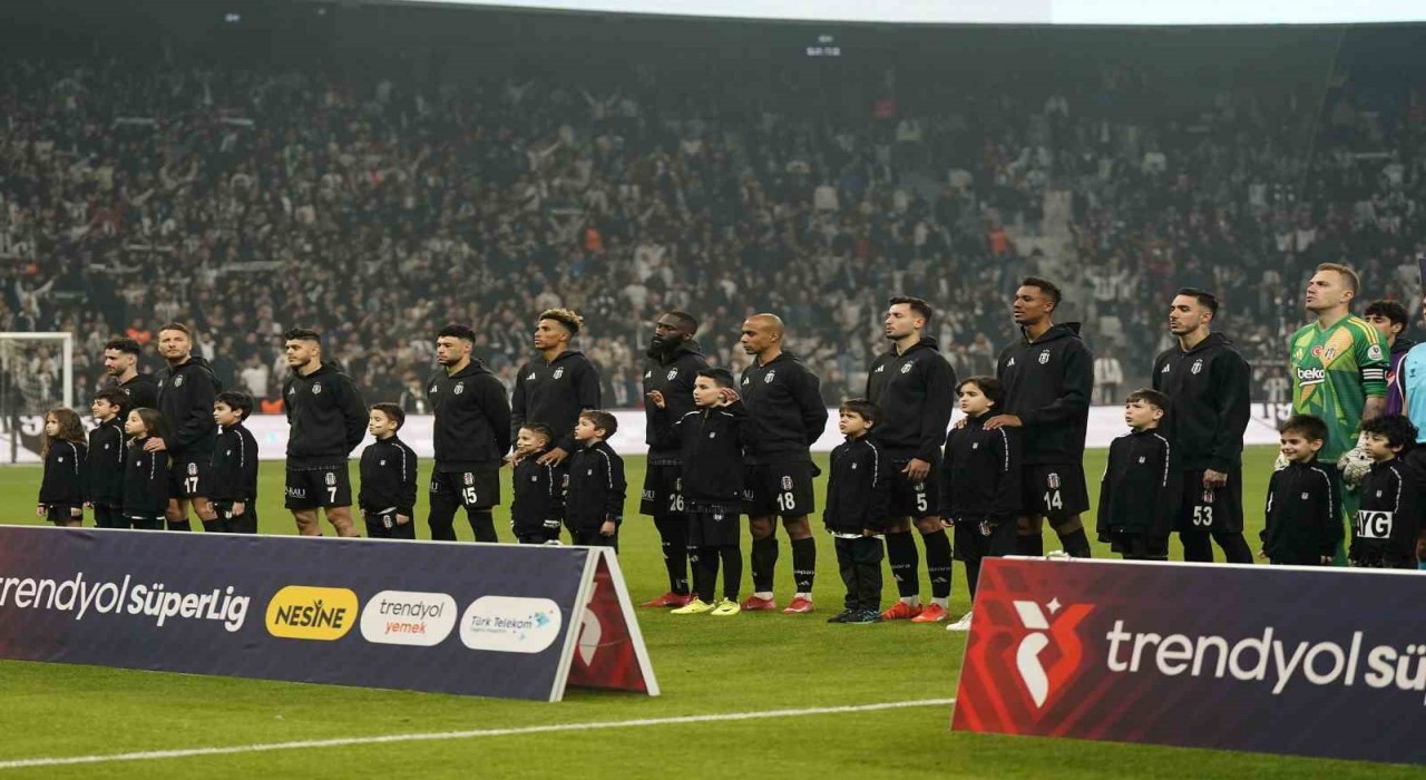 Solskjaerden kadroda tek değişiklik