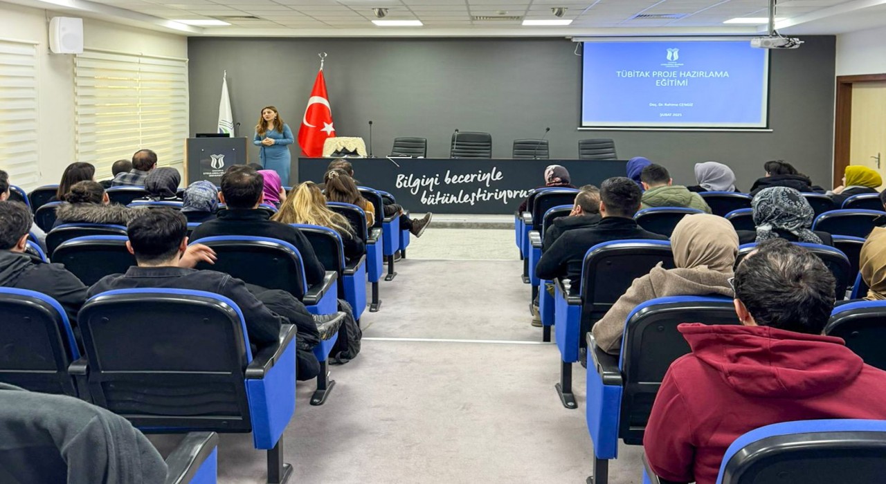 SUBÜde akademisyenlere yönelik eğitimler sürüyor