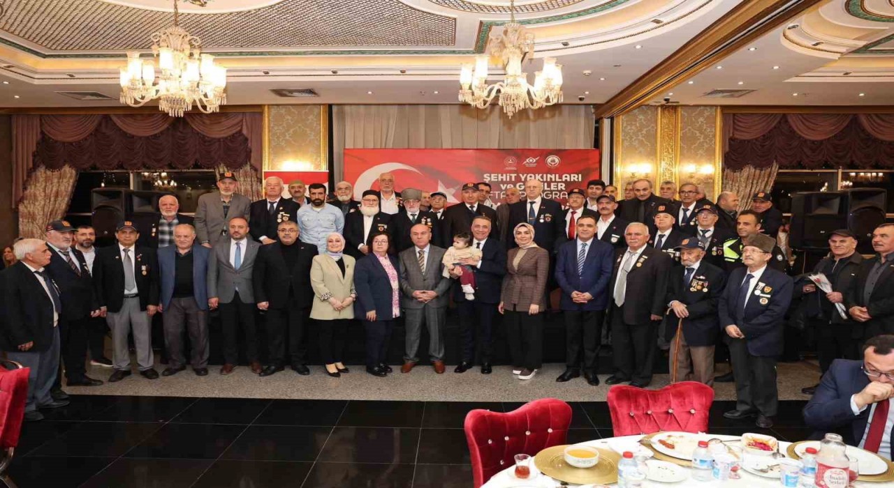 Sultangazide şehit yakınları ve gaziler iftar programında buluştu