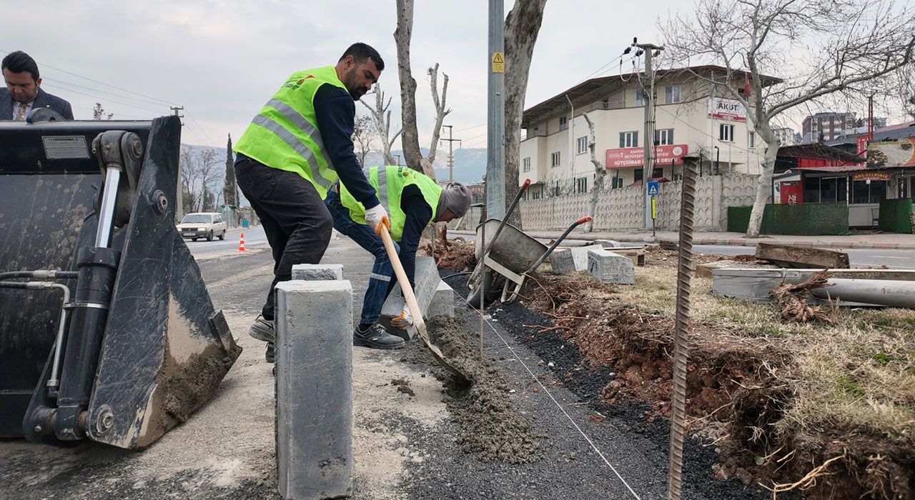 Sütçü İmam Kavşağı’nda Yenileme Çalışmaları Devam Ediyor