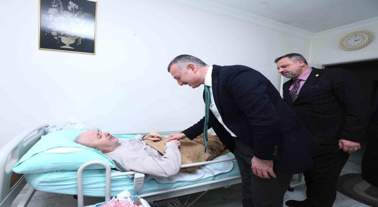 Tahir Büyükakından gönüllere dokunan ziyaret
