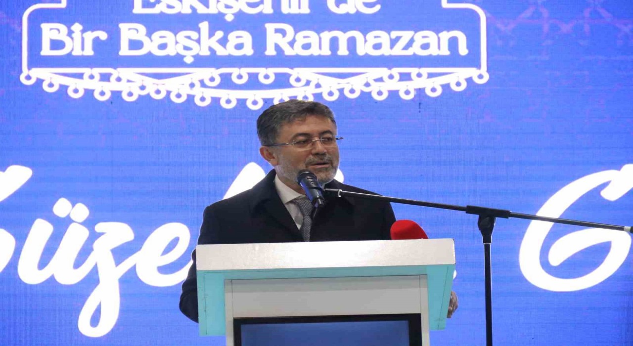 Tarım ve Orman Bakanı Yumaklı, Eskişehirdeki iftarda birlik beraberlik vurgusu yaptı