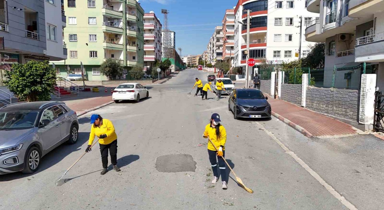 Tarsusta bahar temizliği başladı