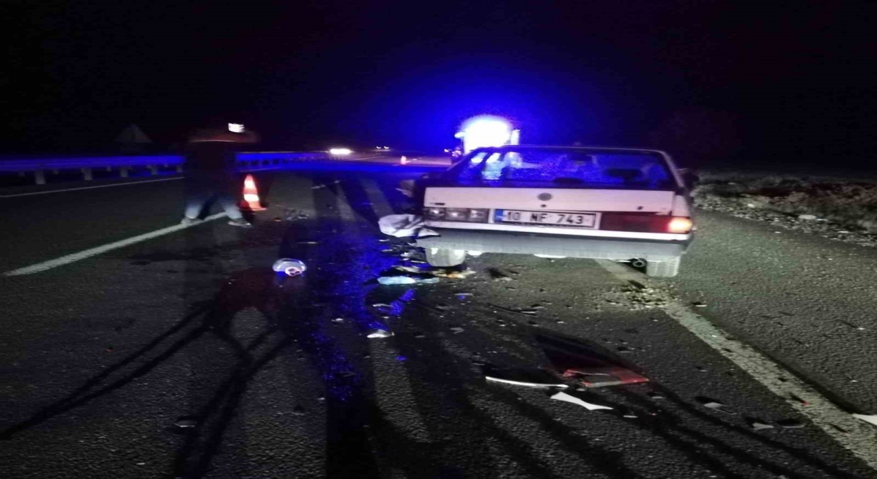 Tavşanlıda arızalı araca çarpan sürücü yaralandı