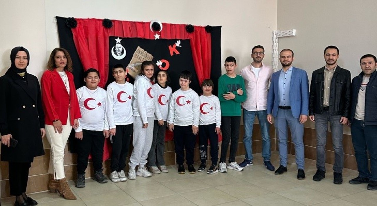 Tavşanlıda Özel Eğitim Uygulama Okulunda İstiklal Marşının kabulünün 104. yıl dönümü programı