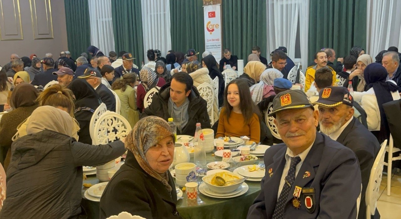 Tavşanlıda Şehit yakınları, gaziler ve aileleri iftar yemeğinde biraraya geldi