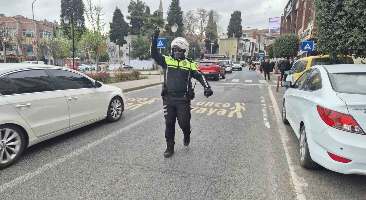 Tekirdağda hatalı park eden araçlara ceza yağdı