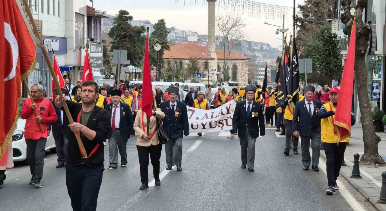 Tekirdağdan Çanakkaleye yürüyorlar