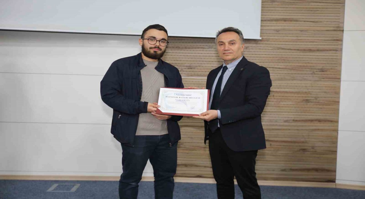 TOGÜde öğrenciler Kuran-ı Kerimi güzel okumak için yarıştılar