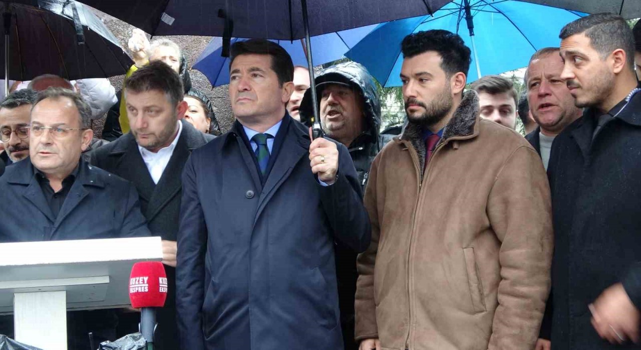 Trabzonda CHPliler Ekrem İmamoğlu için toplandı
