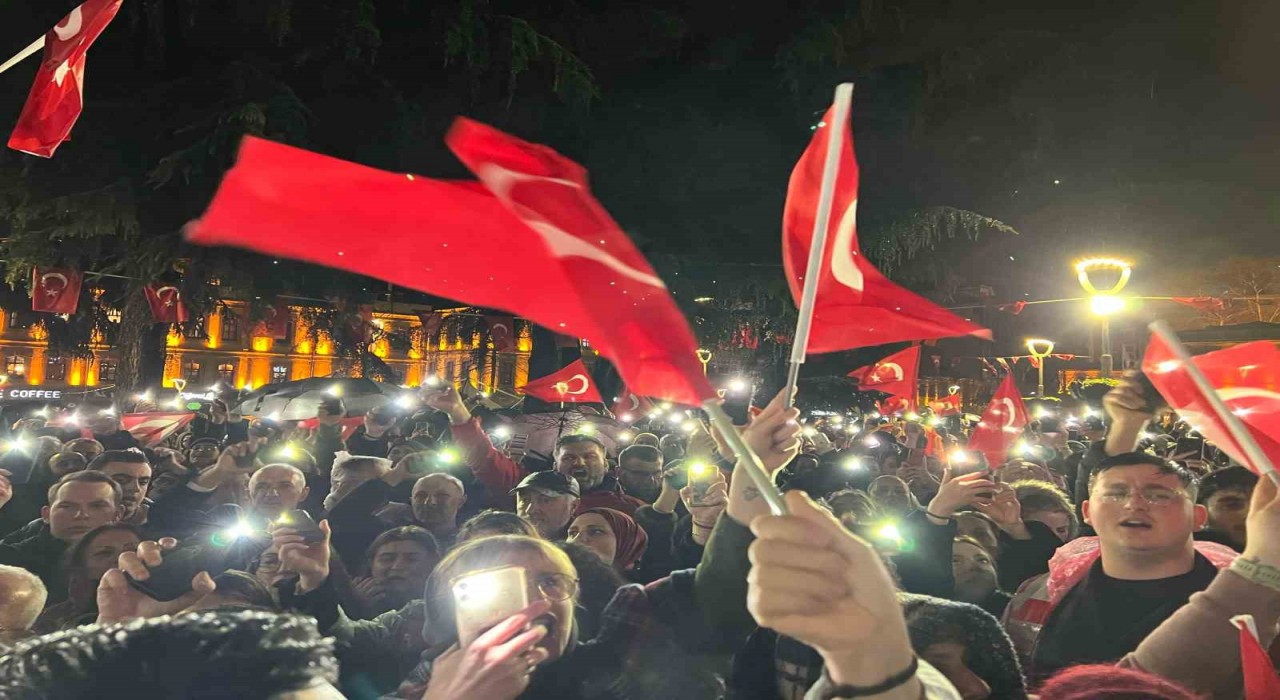 Trabzonda CHPliler Ekrem İmamoğlu için yürüdü