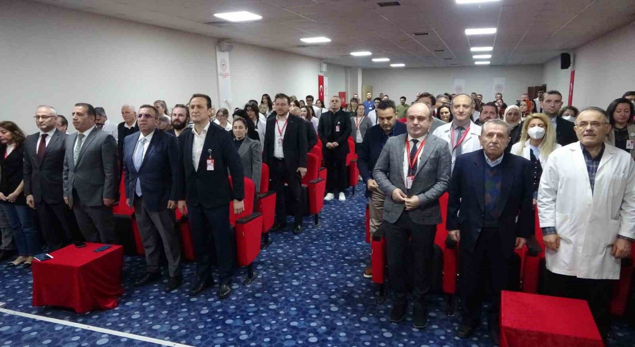Trabzonda sağlık çalışanları 14 Mart Tıp Bayramında bir araya geldi
